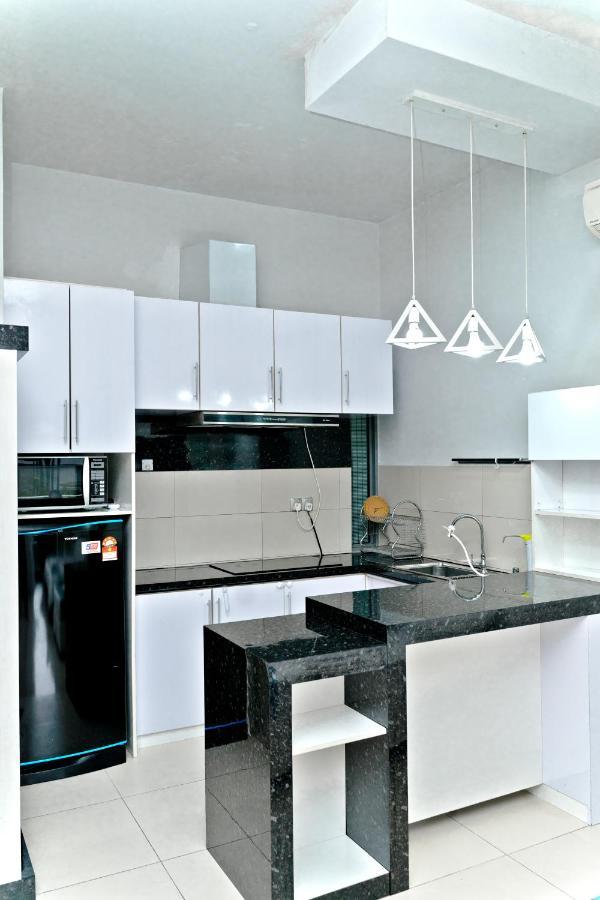 Bulan Guesthouse Imago Kota Kinabalu Extérieur photo